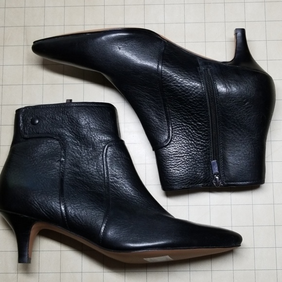 clarks kitten heel boots